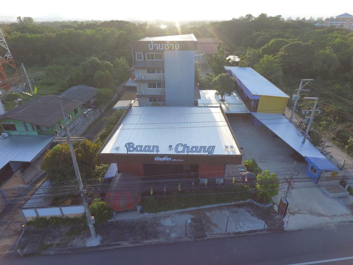 טאק Baan Chang Hotel & Coffee House מראה חיצוני תמונה