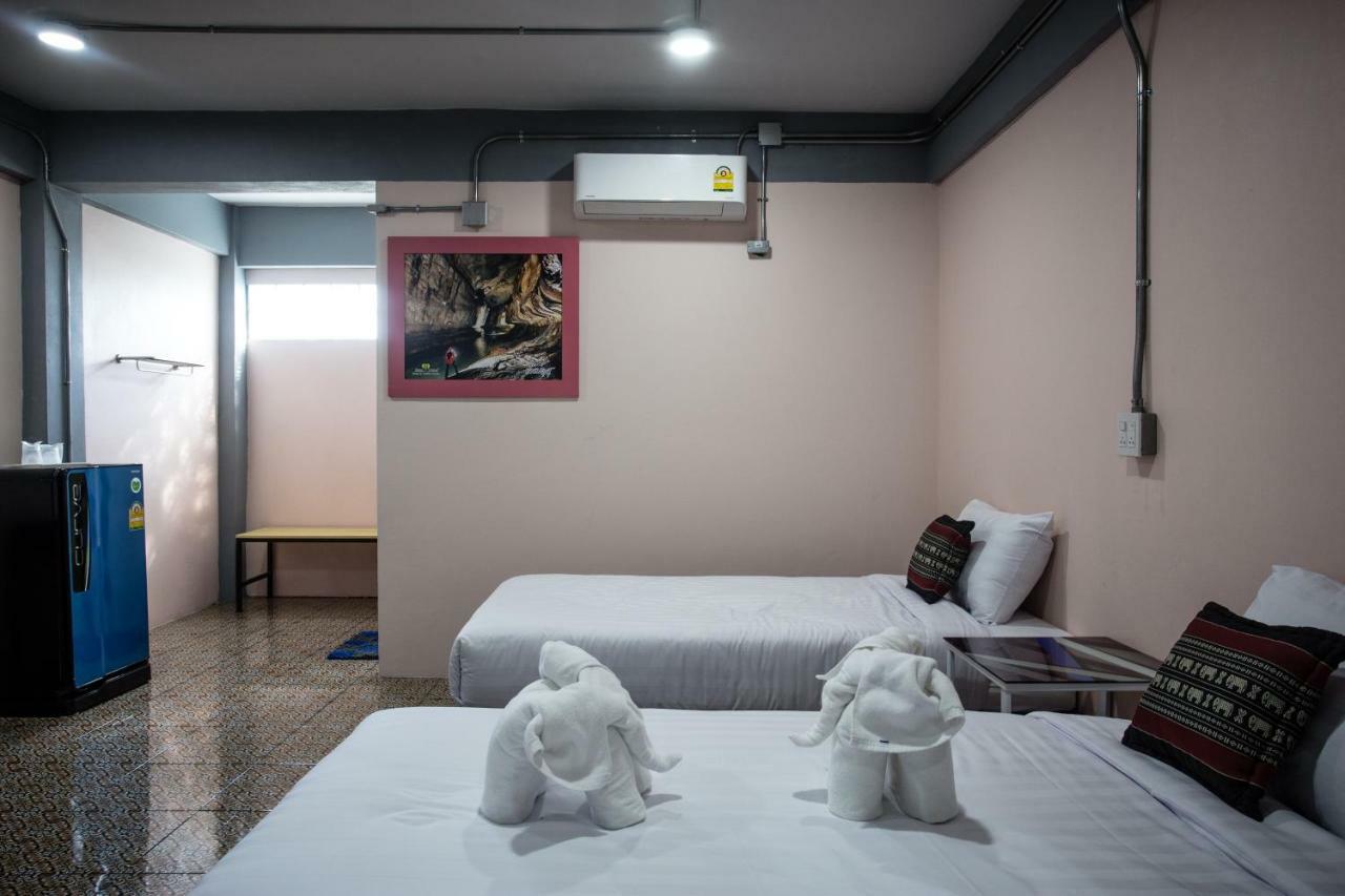 טאק Baan Chang Hotel & Coffee House מראה חיצוני תמונה